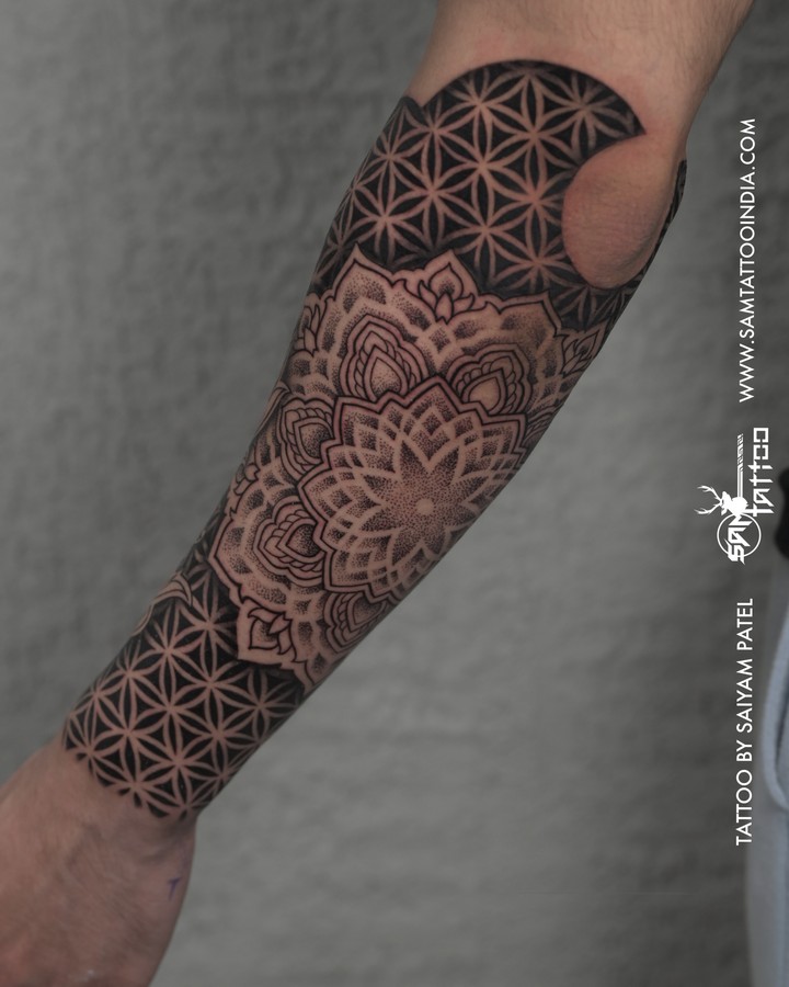 Half Mandala Dotwork | Half mandala tattoo, Mandala flower tattoos, Mandala  tattoo